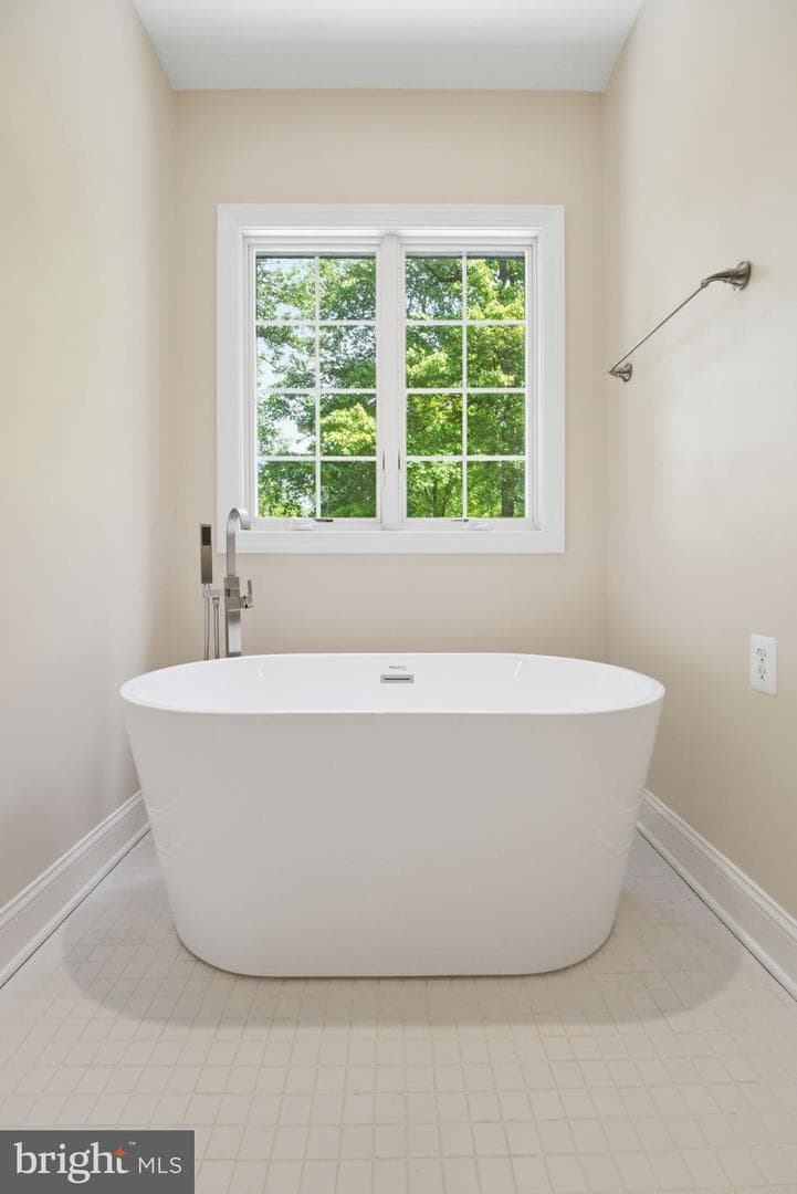 8104 Revatom Court photo 41