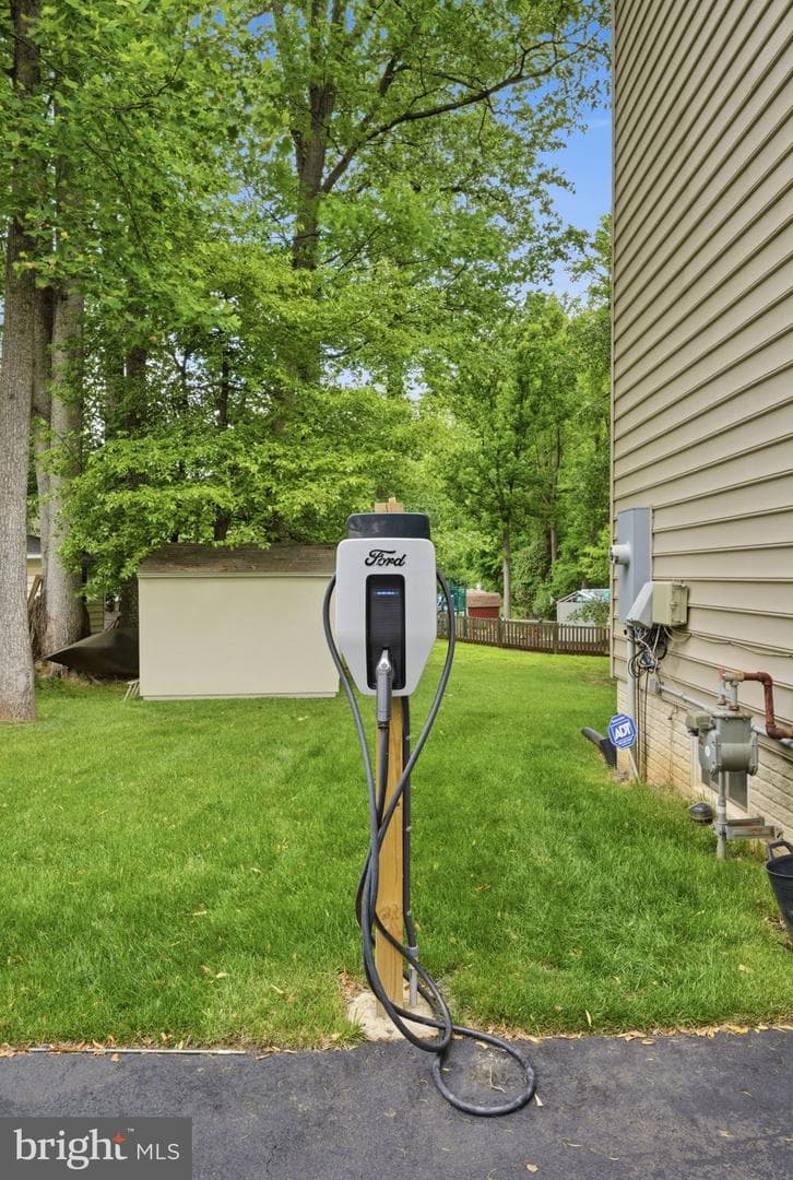 8104 Revatom Court photo 77