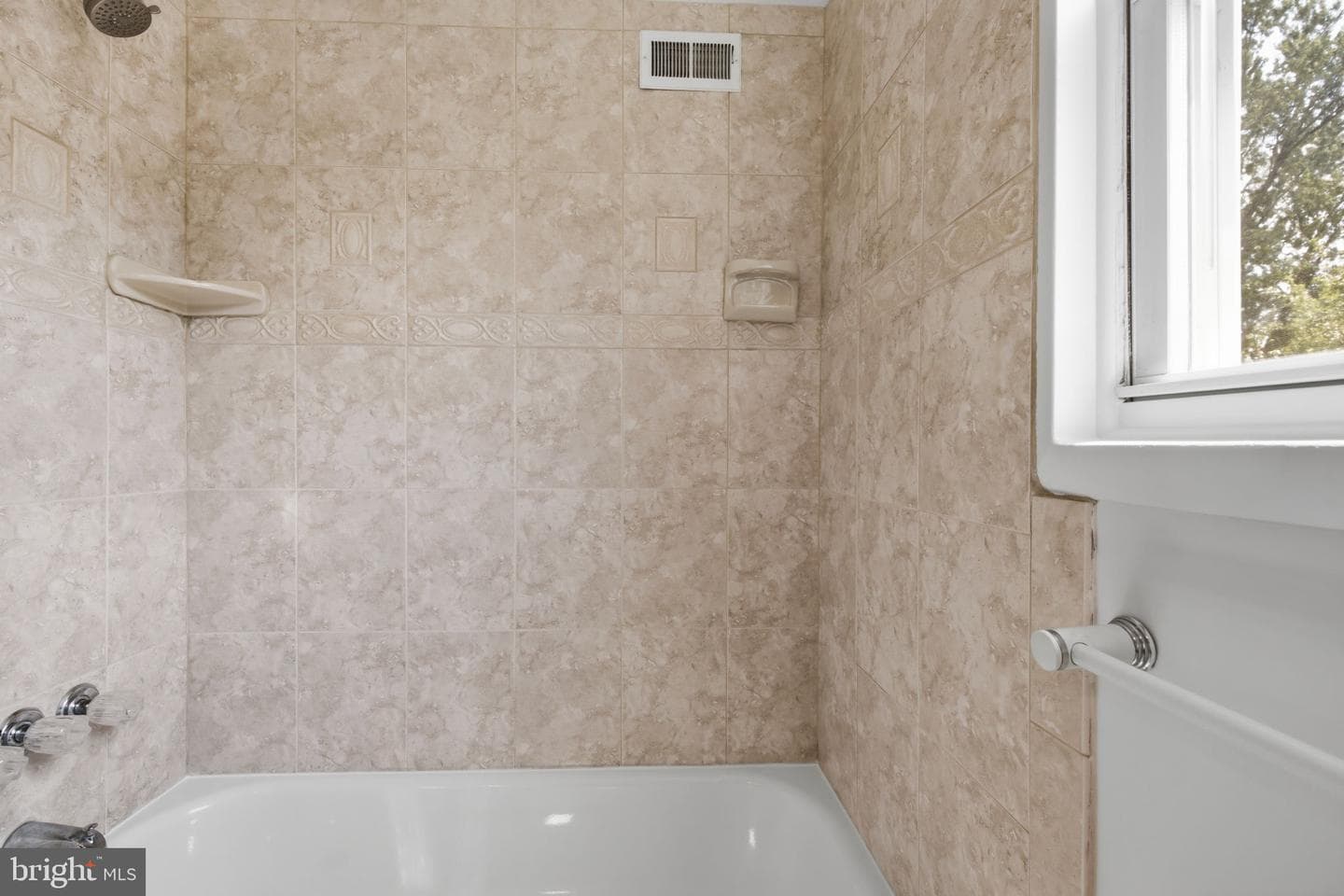 2033 Arlington Terrace photo 24