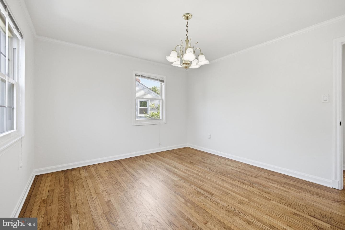 2033 Arlington Terrace photo 28