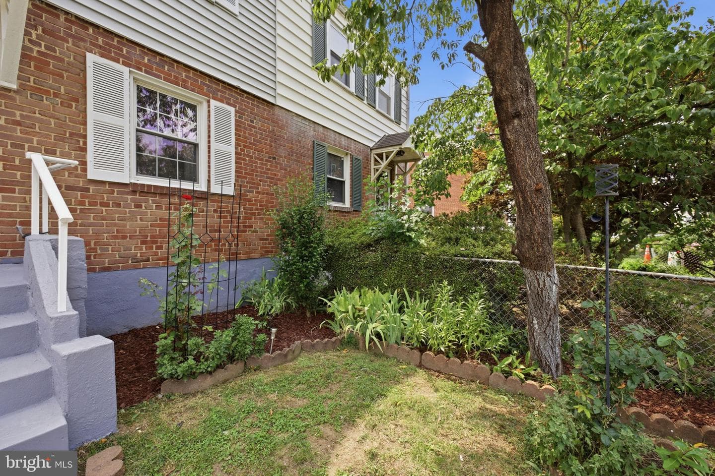 2033 Arlington Terrace photo 50