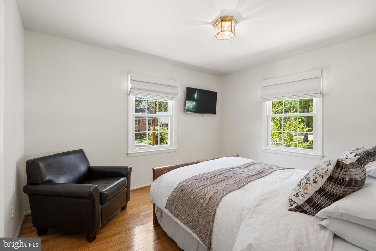 8611 Cyrus Place photo 21