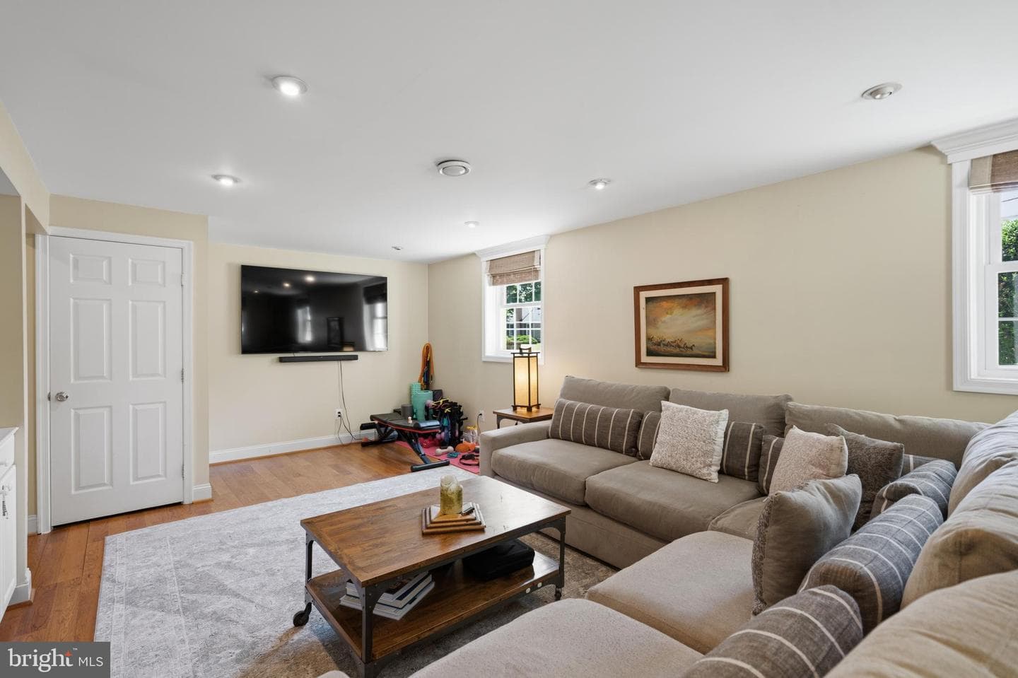 8611 Cyrus Place photo 31