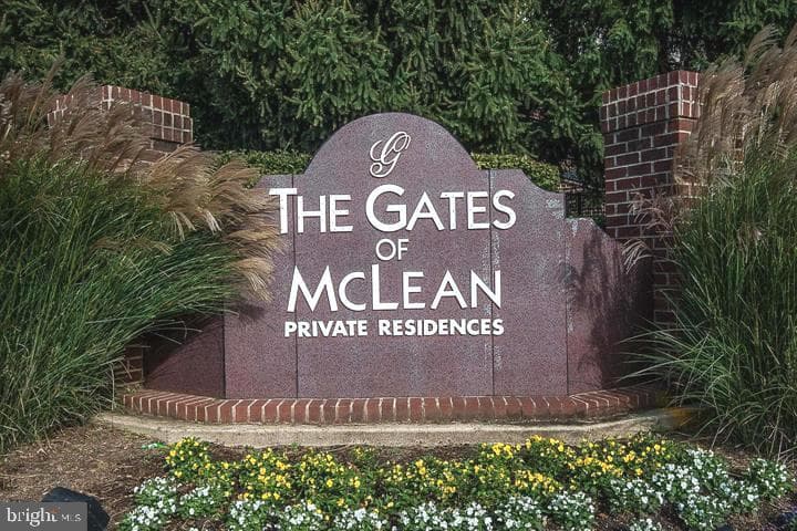 1570 Spring Gate Drive #7203 photo 31