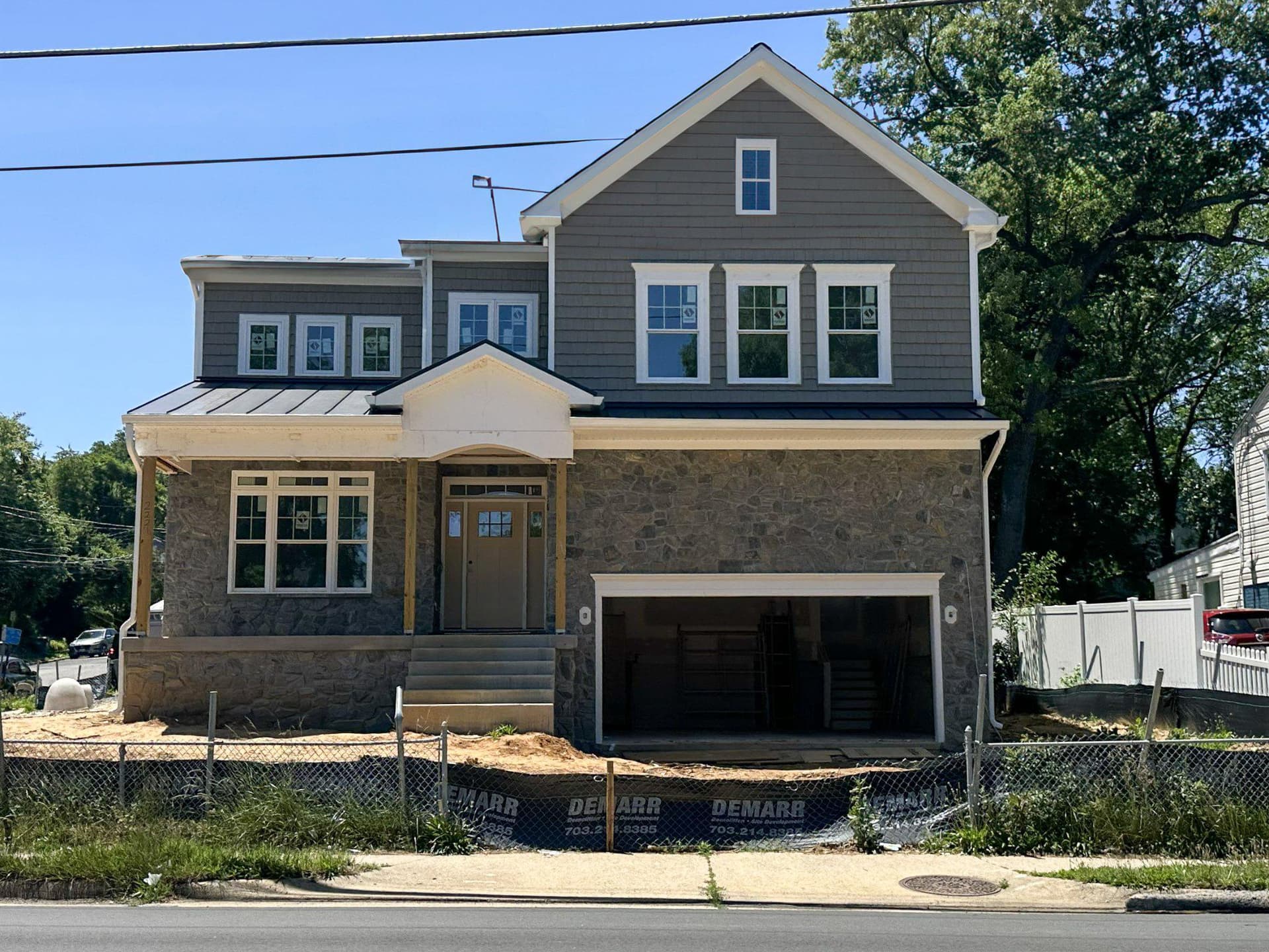 2221 Huntington Avenue, Alexandria