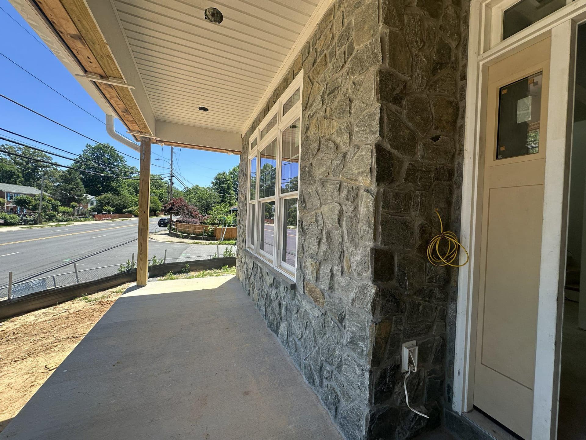 2221 Huntington Avenue photo 4
