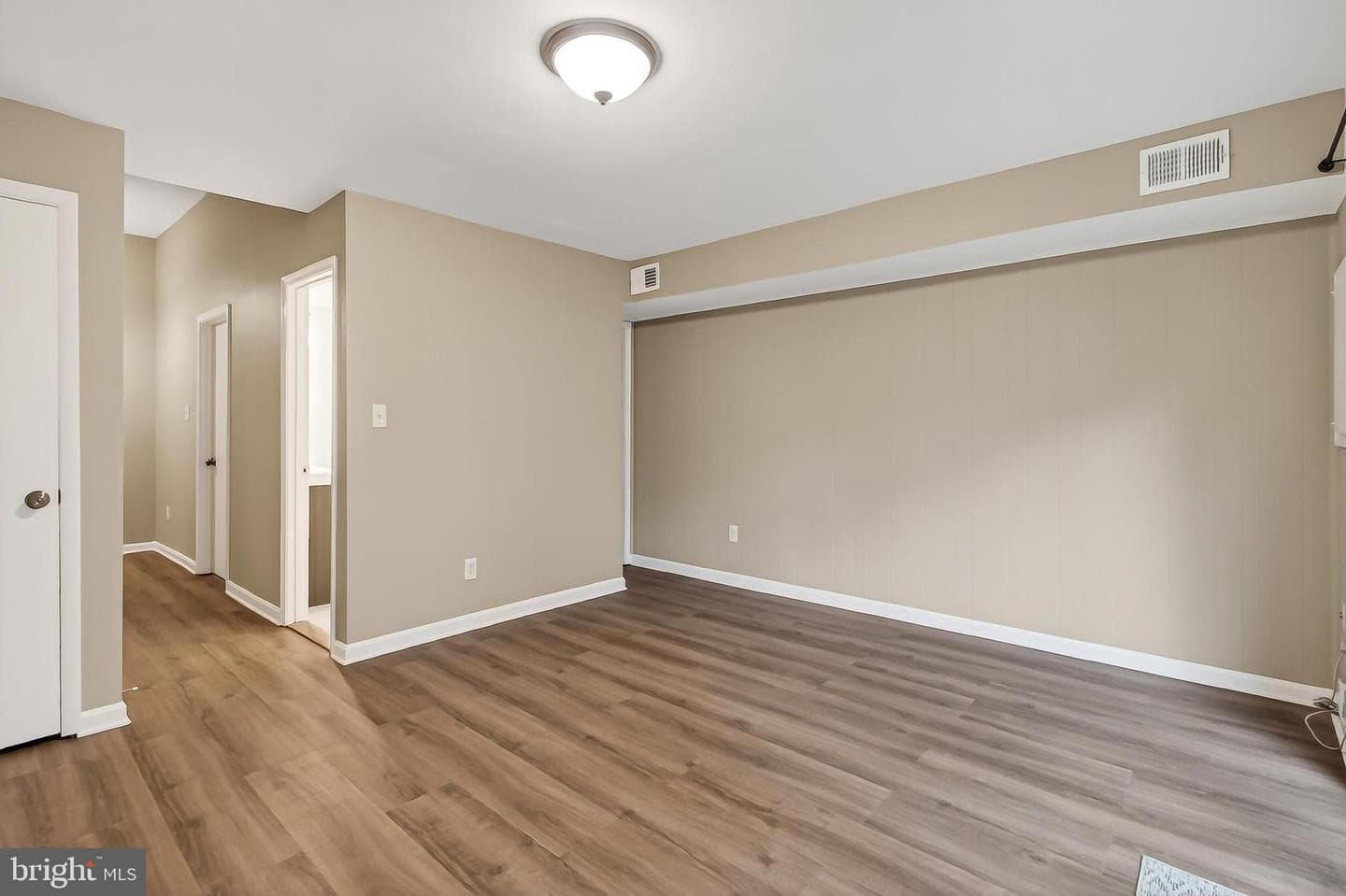5833 Royal Ridge Drive #943 photo 34
