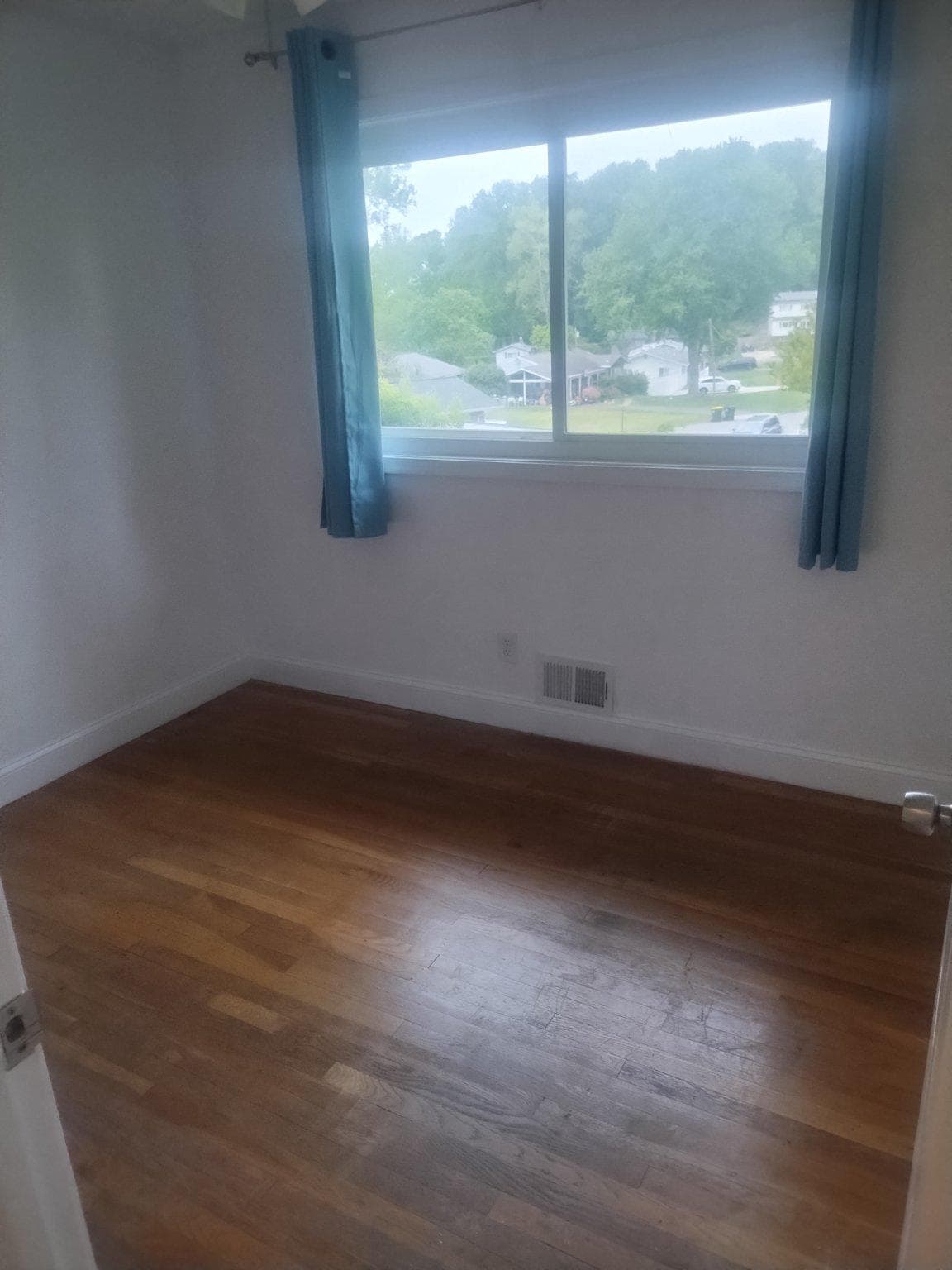 5008 Regina Drive photo 31