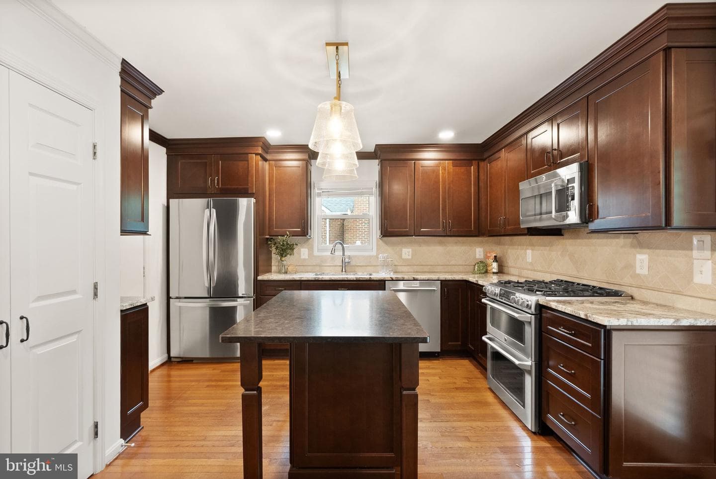 12056 Edgemere Circle photo 25