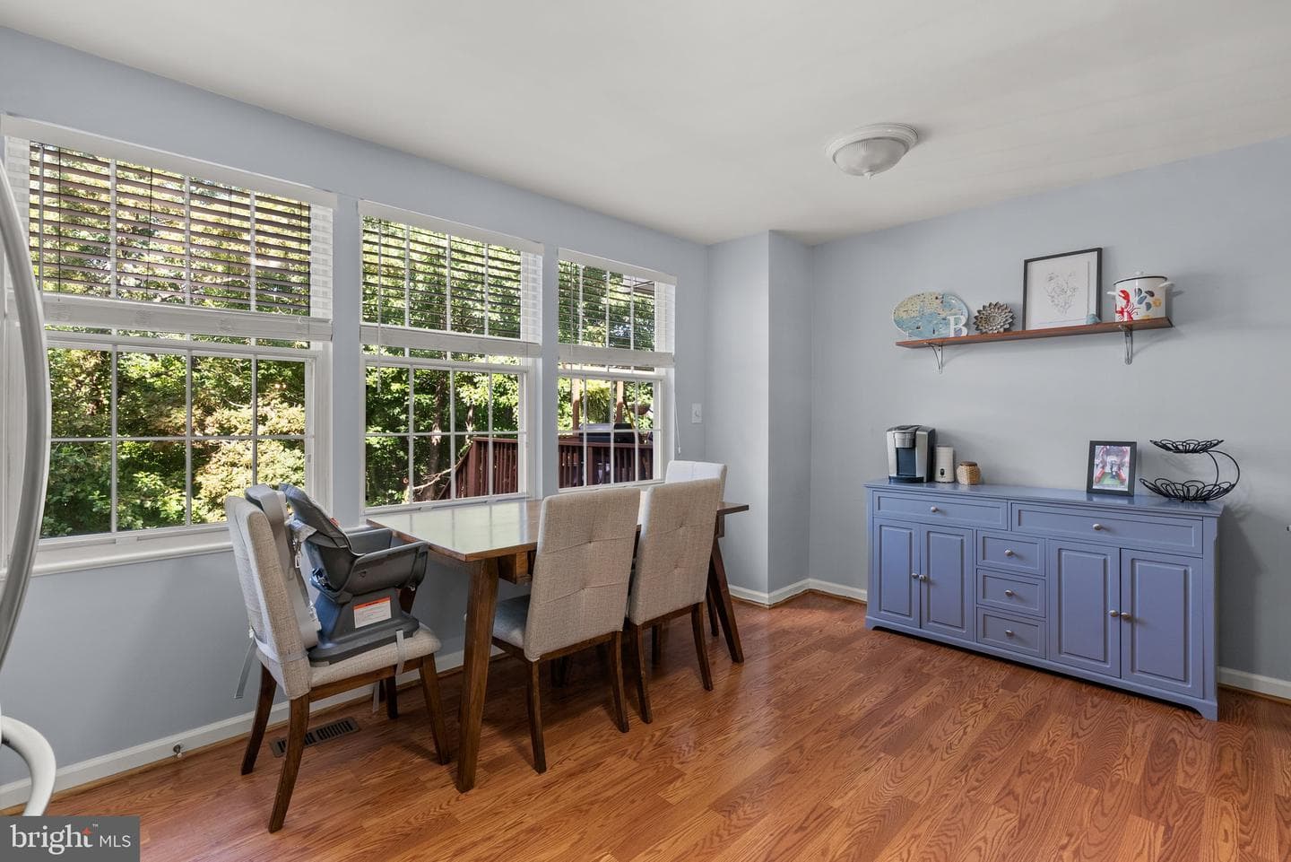6592 Skylemar Trail photo 7
