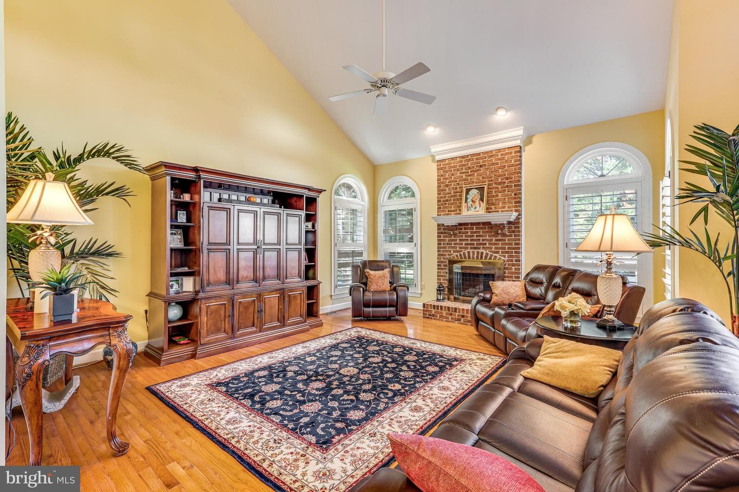 1104 Safa Street photo 37