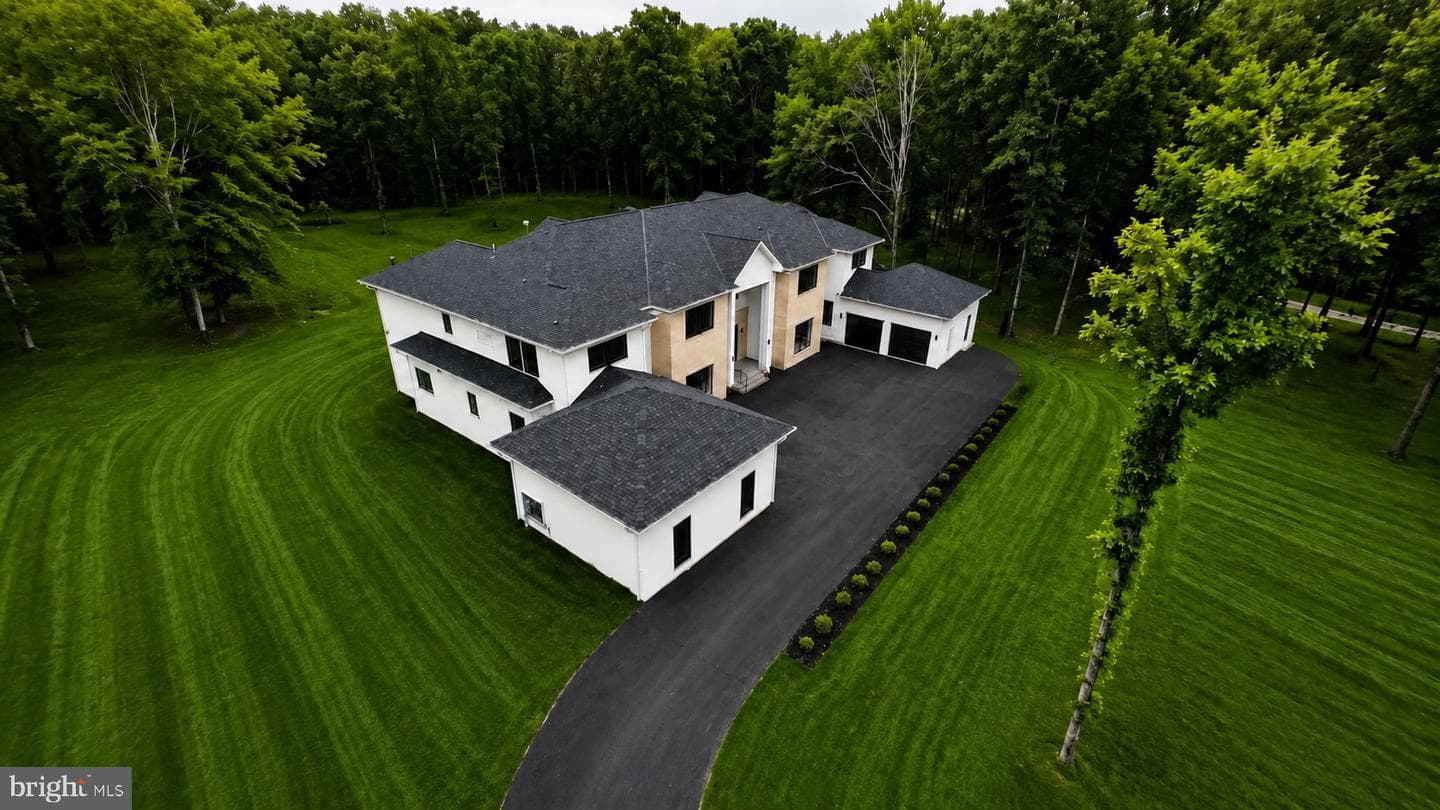 5947 Doyle Road photo 5