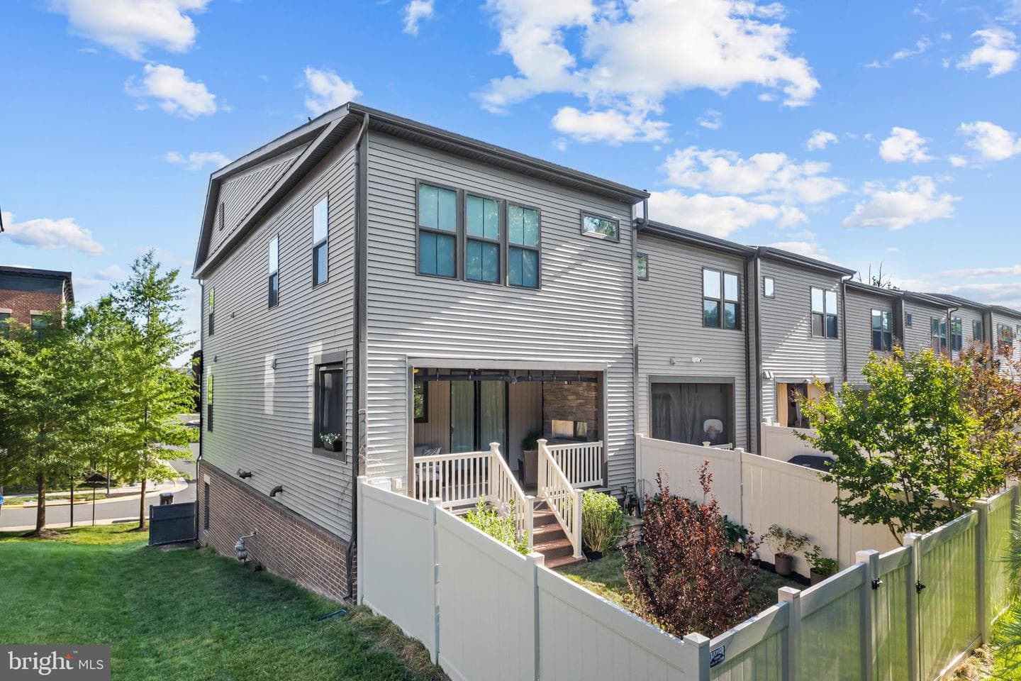 9253 Wood Violet Court photo 10