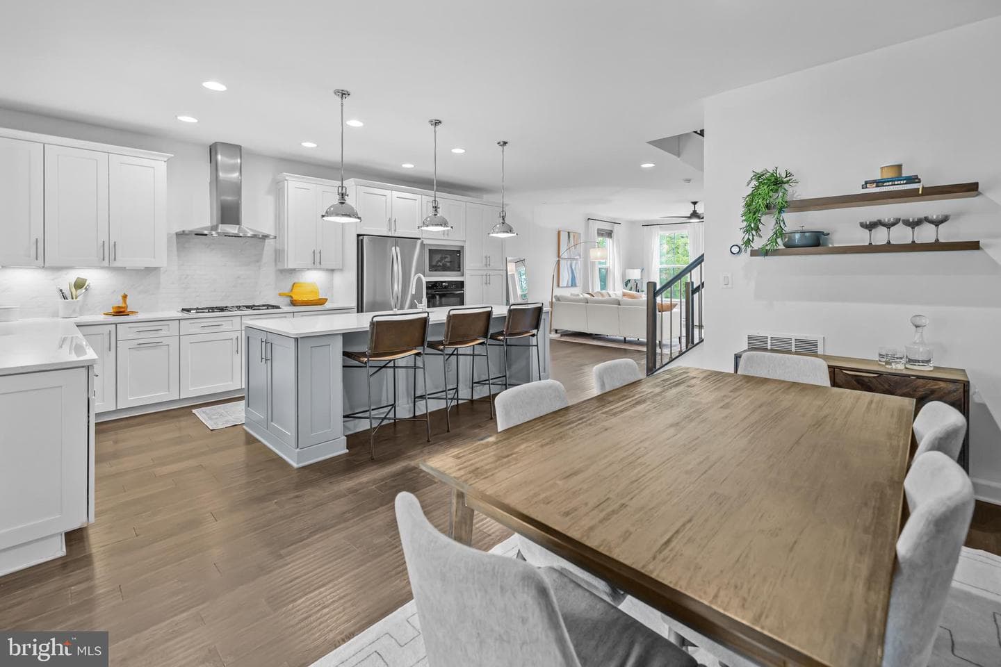 9253 Wood Violet Court photo 3