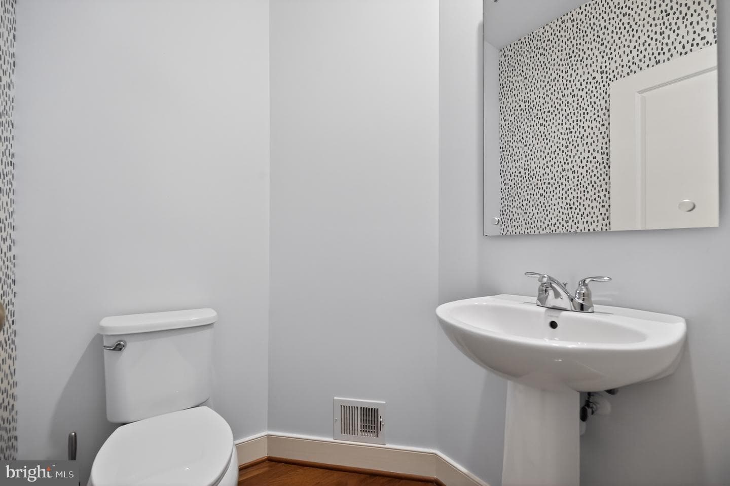 8319 Looking Glass Way photo 17