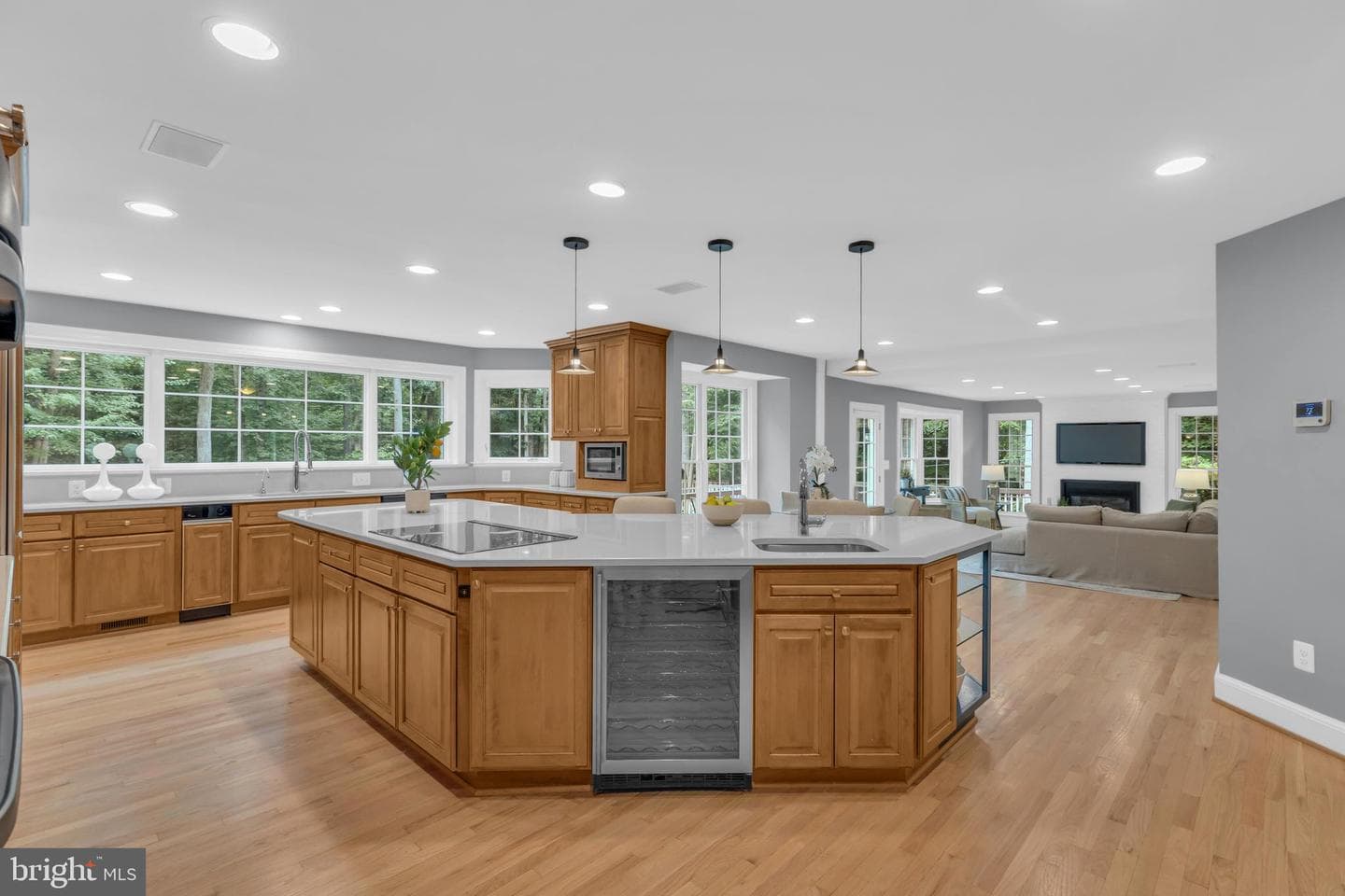 6811 Brimstone Lane photo 5