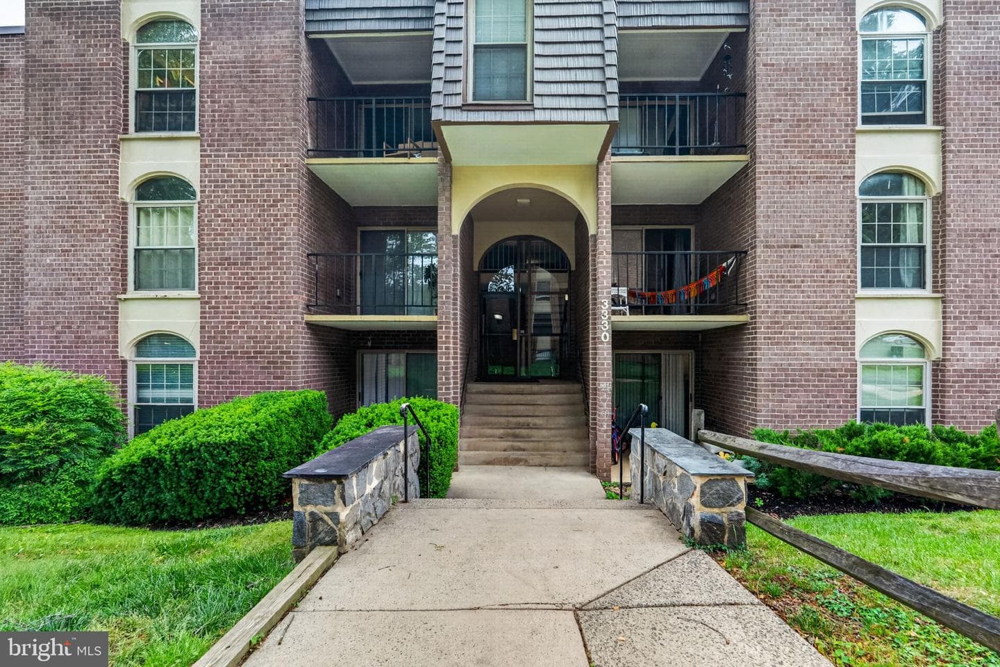 3330 Woodburn Village Drive #33, Annandale
