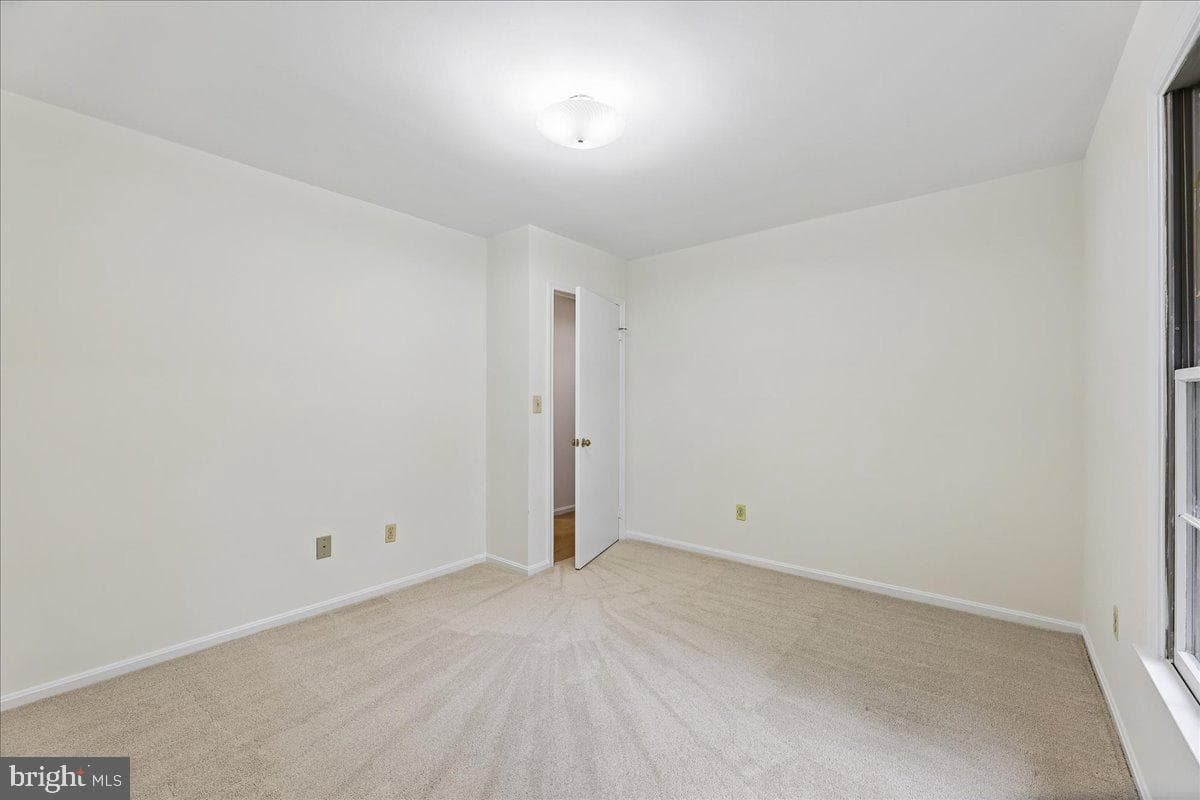 5032 King David Boulevard photo 35