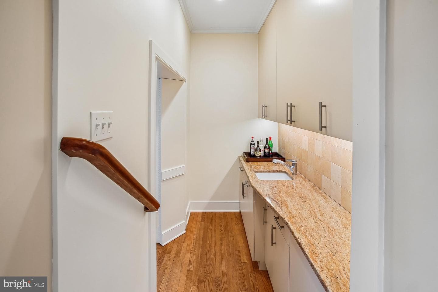 700 Belgrove Road photo 12