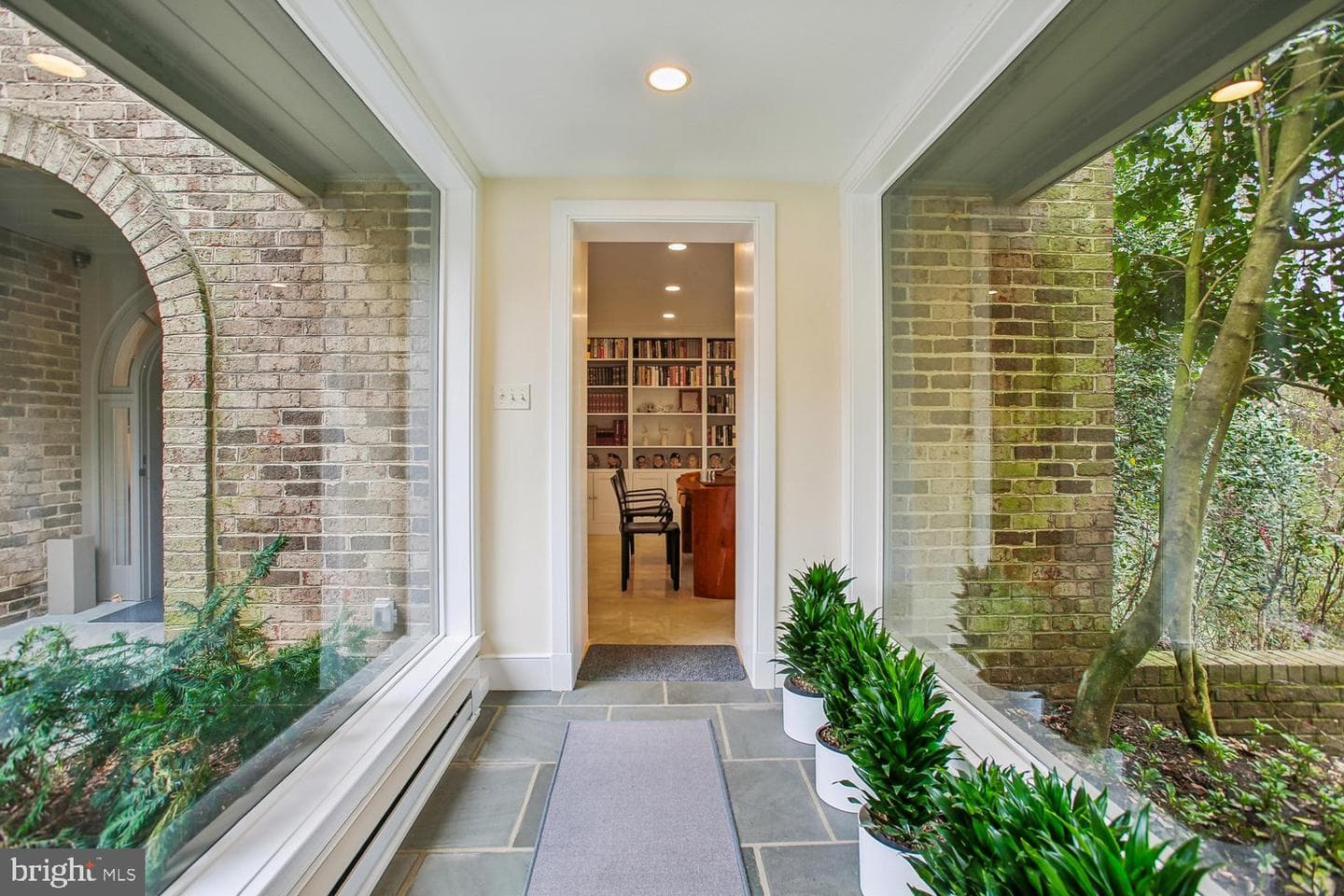 700 Belgrove Road photo 19