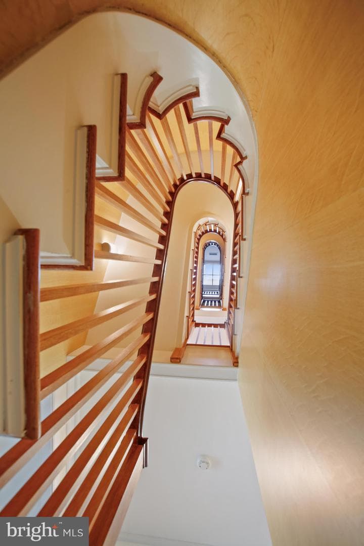 700 Belgrove Road photo 32