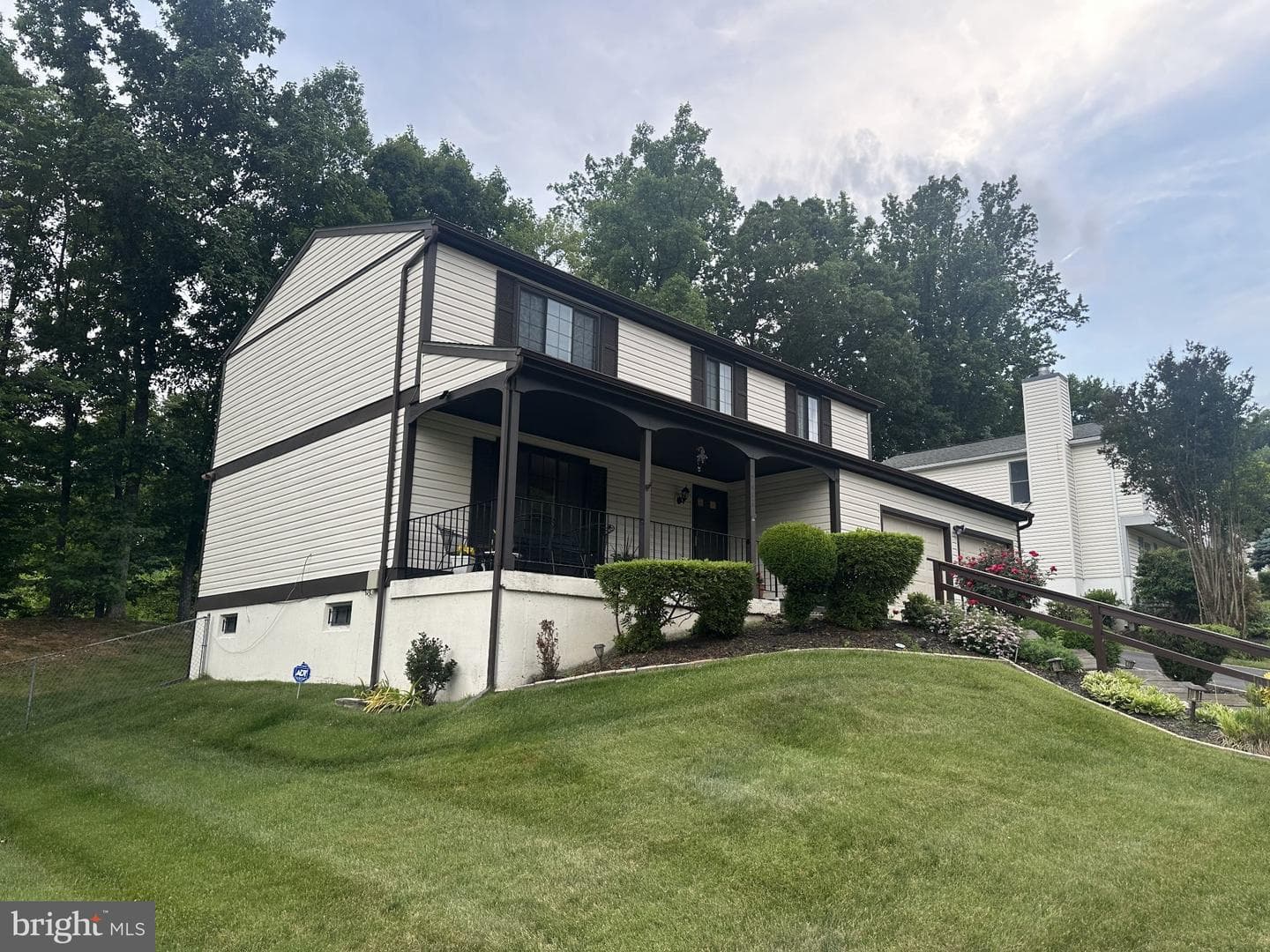 7613 Springfield Hills Drive photo 4