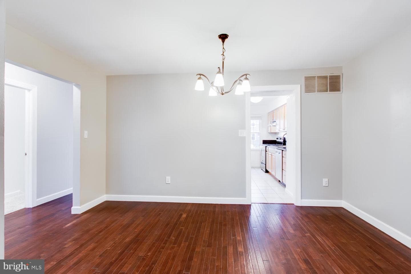 9507 Saluda Court photo 9