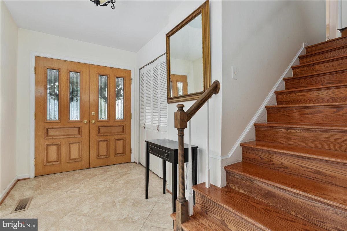 6765 Blanche Drive photo 8