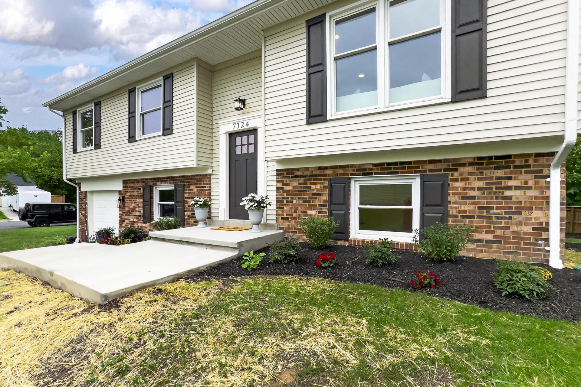 7124 Whetstone Road photo 2