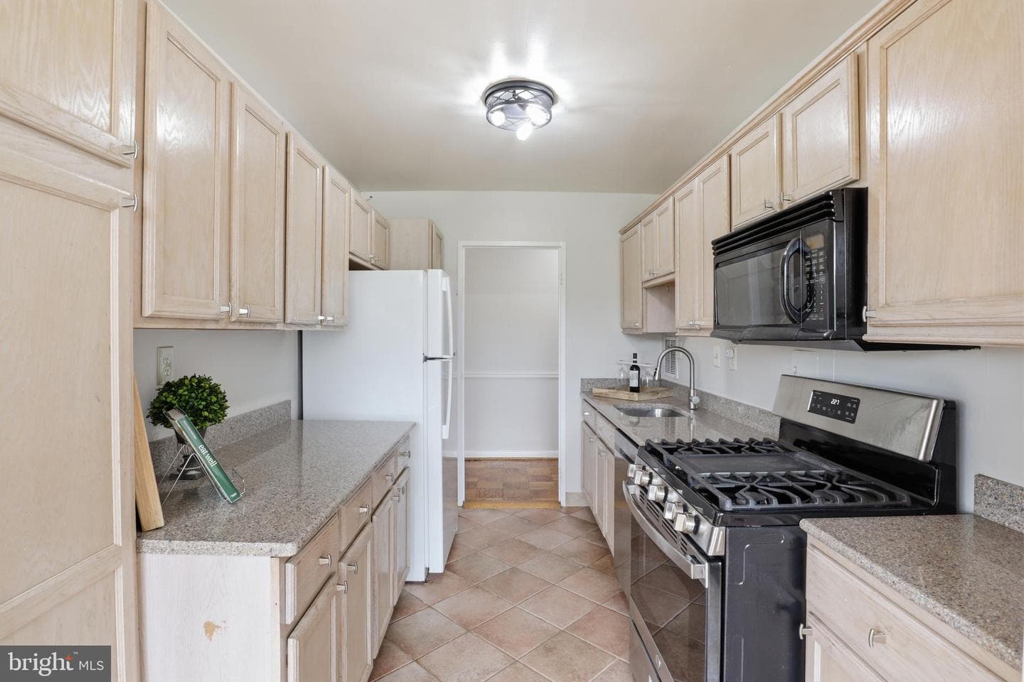 6641 Wakefield Drive #703 photo 15