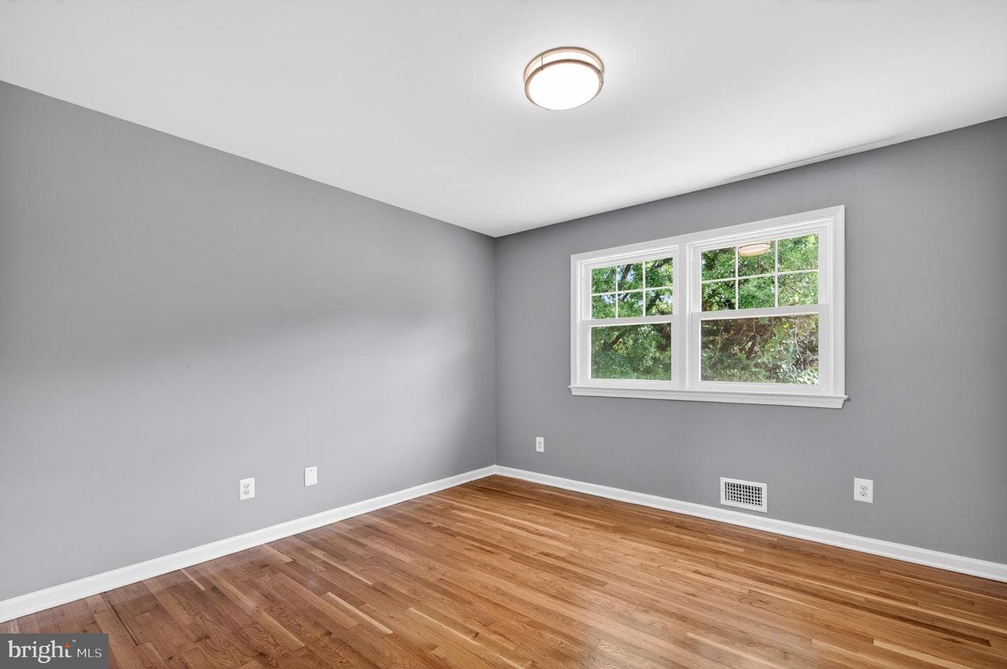 7108 Waldorf Lane photo 32
