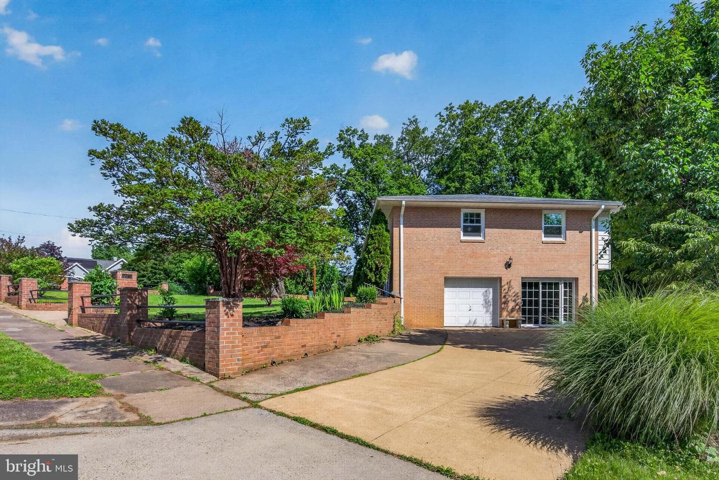 7108 Waldorf Lane photo 9