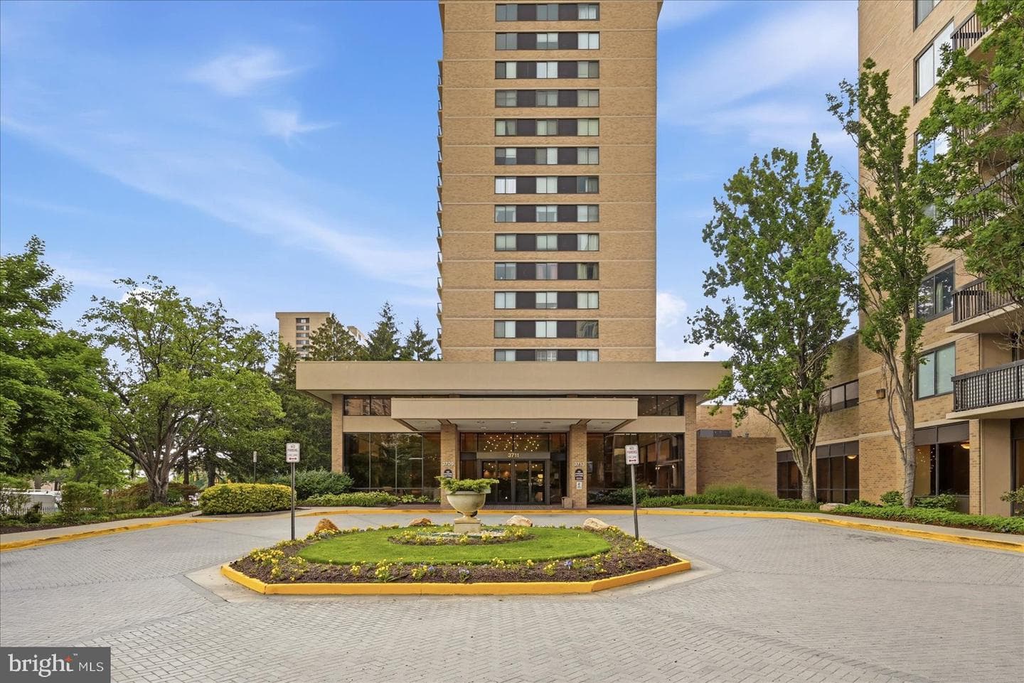 3709 S George Mason Dr # 707