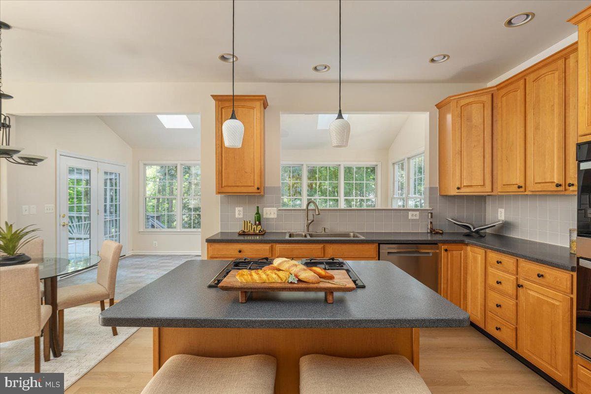 12221 Harbor Town Circle photo 17