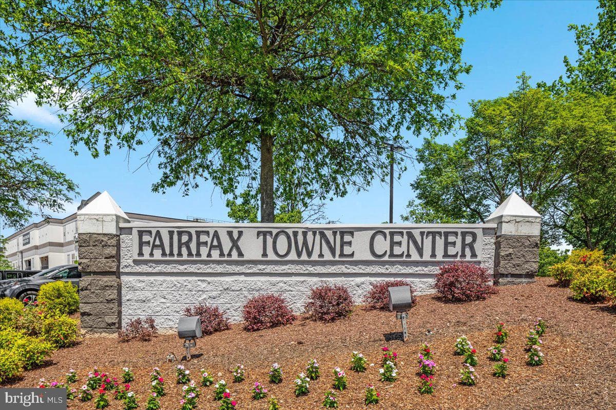12221 Harbor Town Circle photo 74