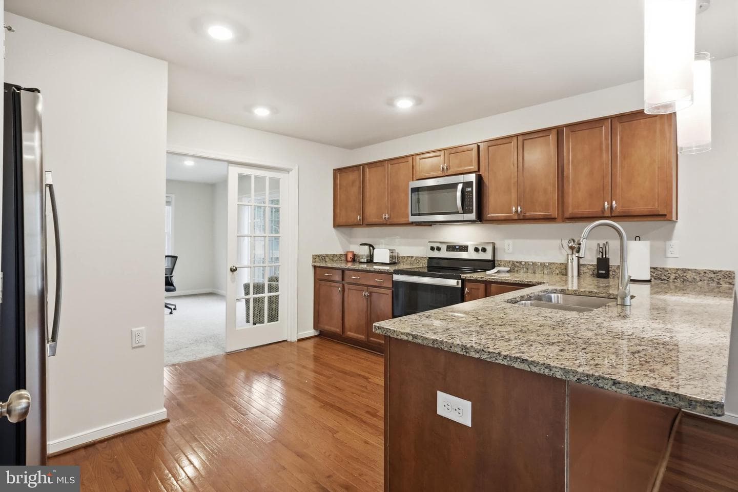 8528 Engleside Street photo 12
