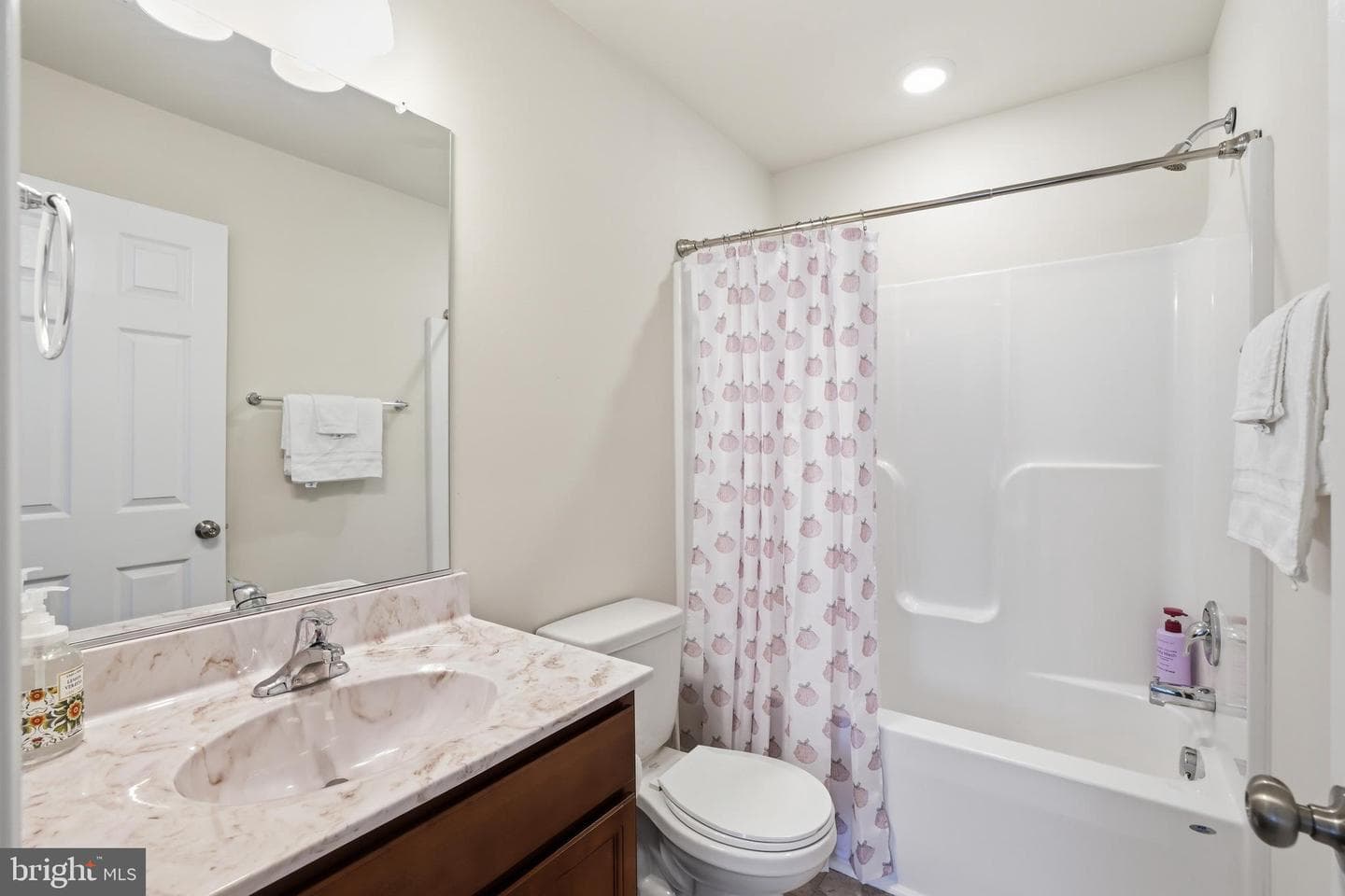 8528 Engleside Street photo 24