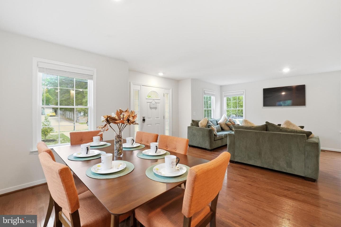 8528 Engleside Street photo 9