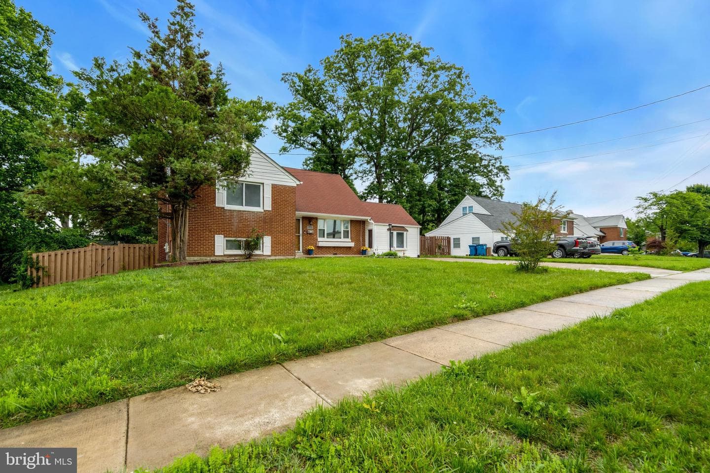 5910 Flanders Street photo 3