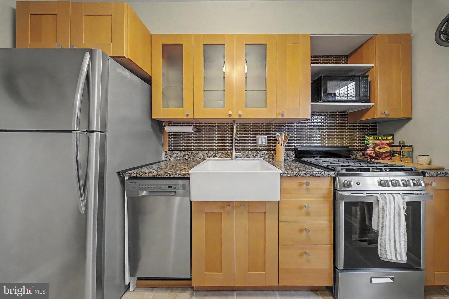 6607 Potomac Avenue #c2 photo 10