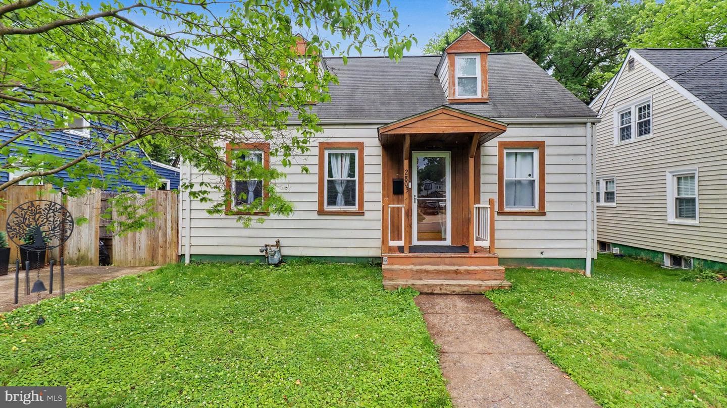 2803 Greenway Blvd, Falls Church