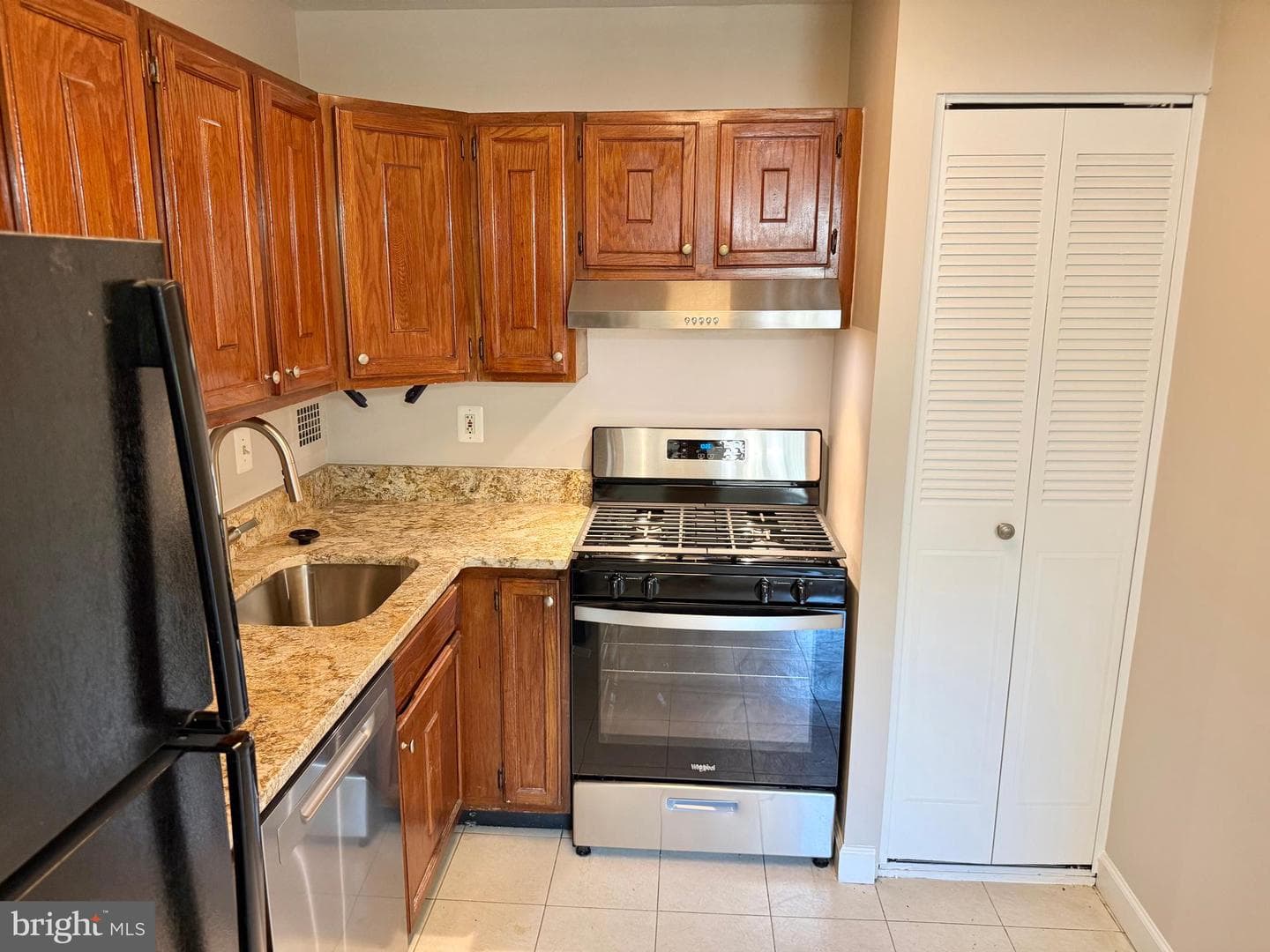 6141 Leesburg Pike #404 photo 11