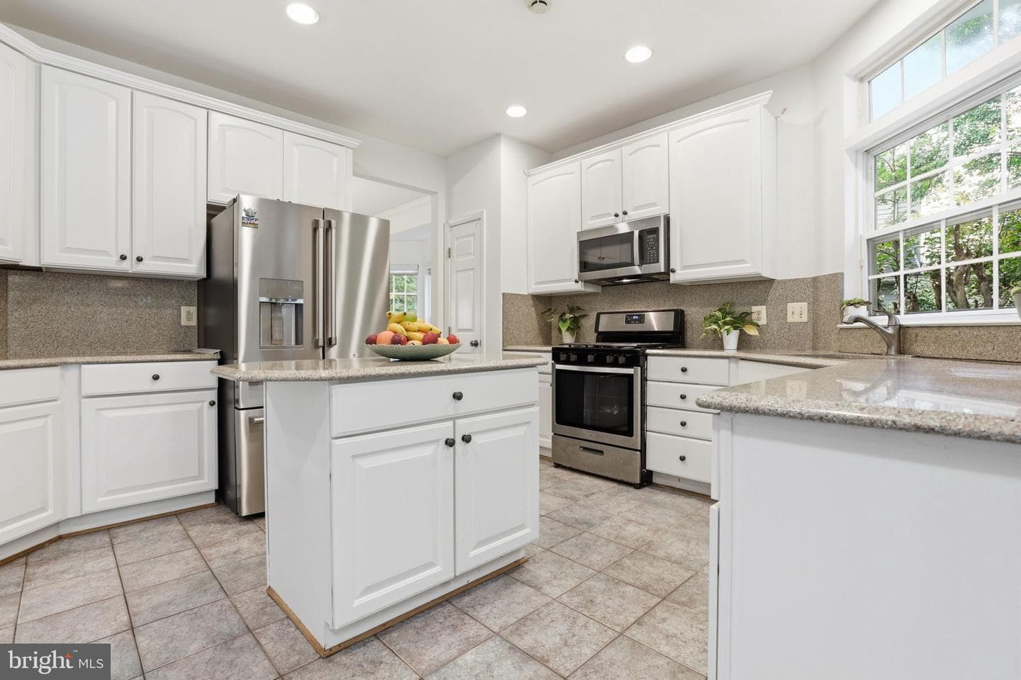 9799 Lorraine Carol Way photo 18