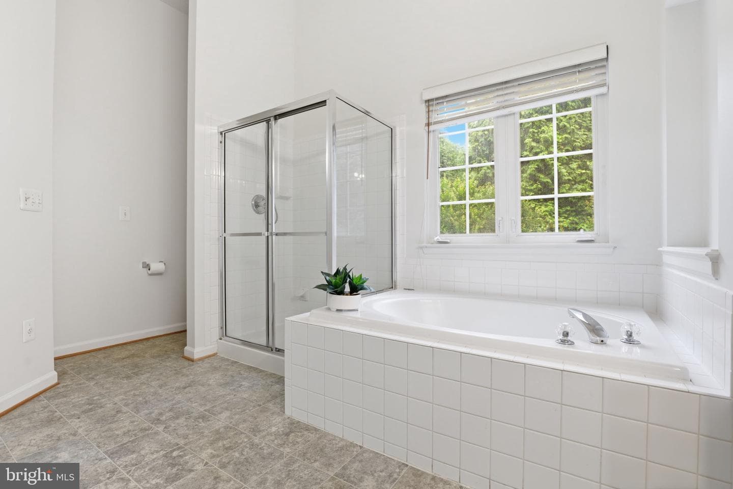 9799 Lorraine Carol Way photo 32