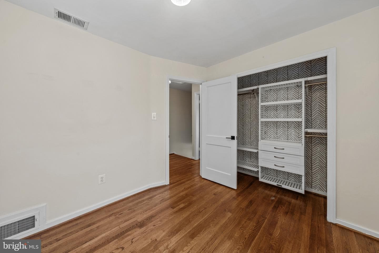 2204 Dartmouth Drive photo 16