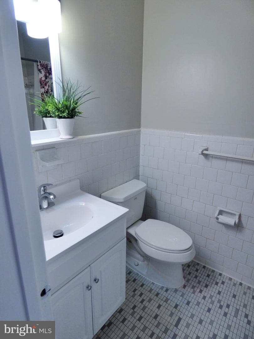 4104 Daniels Avenue #402 photo 13