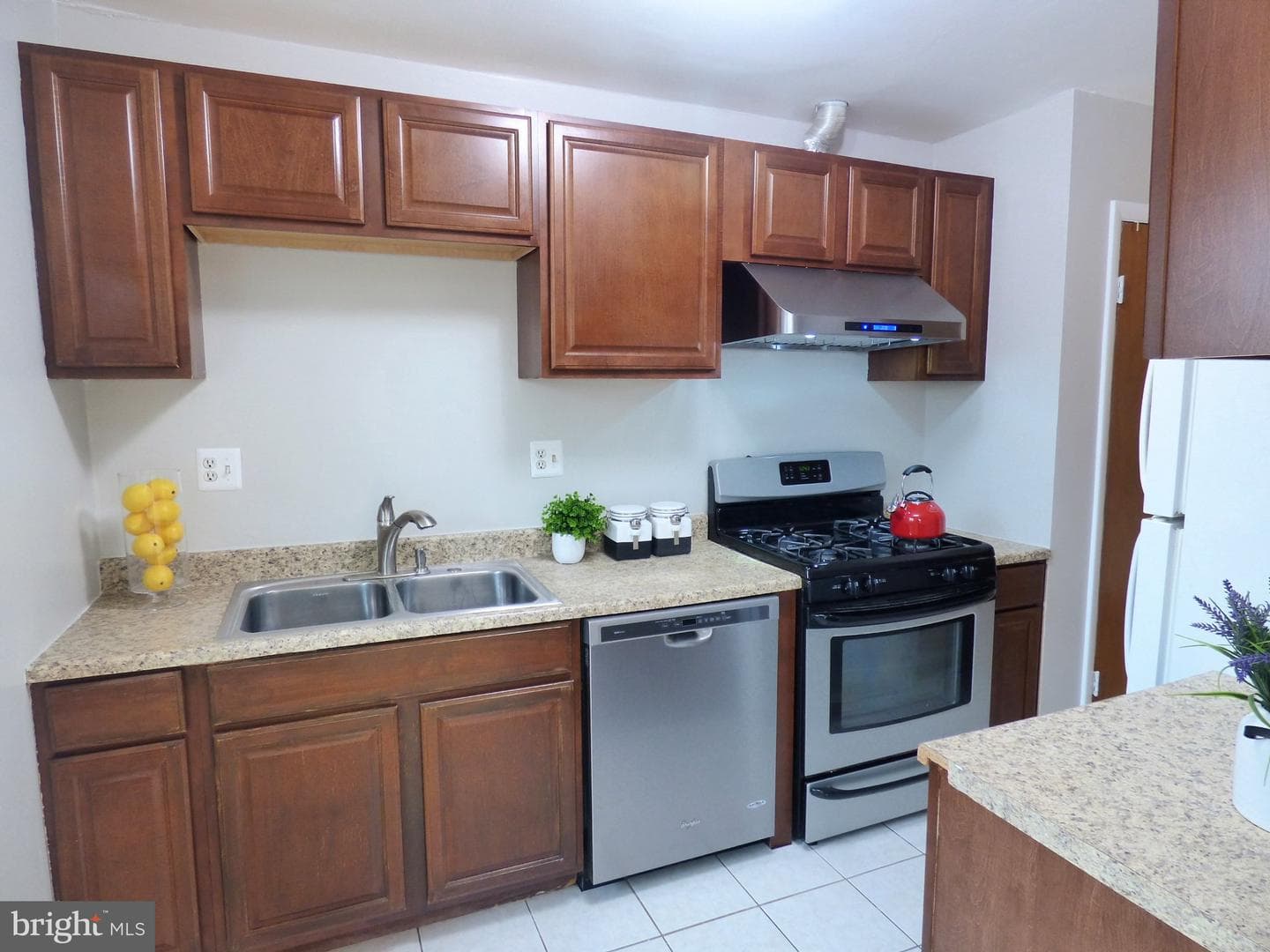 4104 Daniels Avenue #402 photo 4
