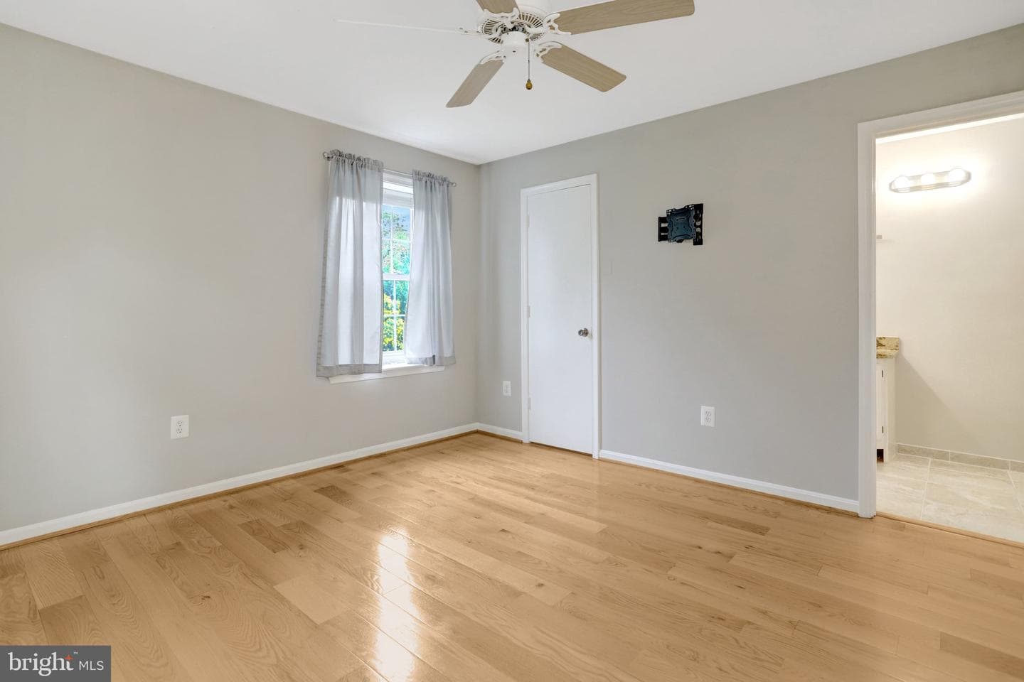 6906 Victoria Drive #k photo 15