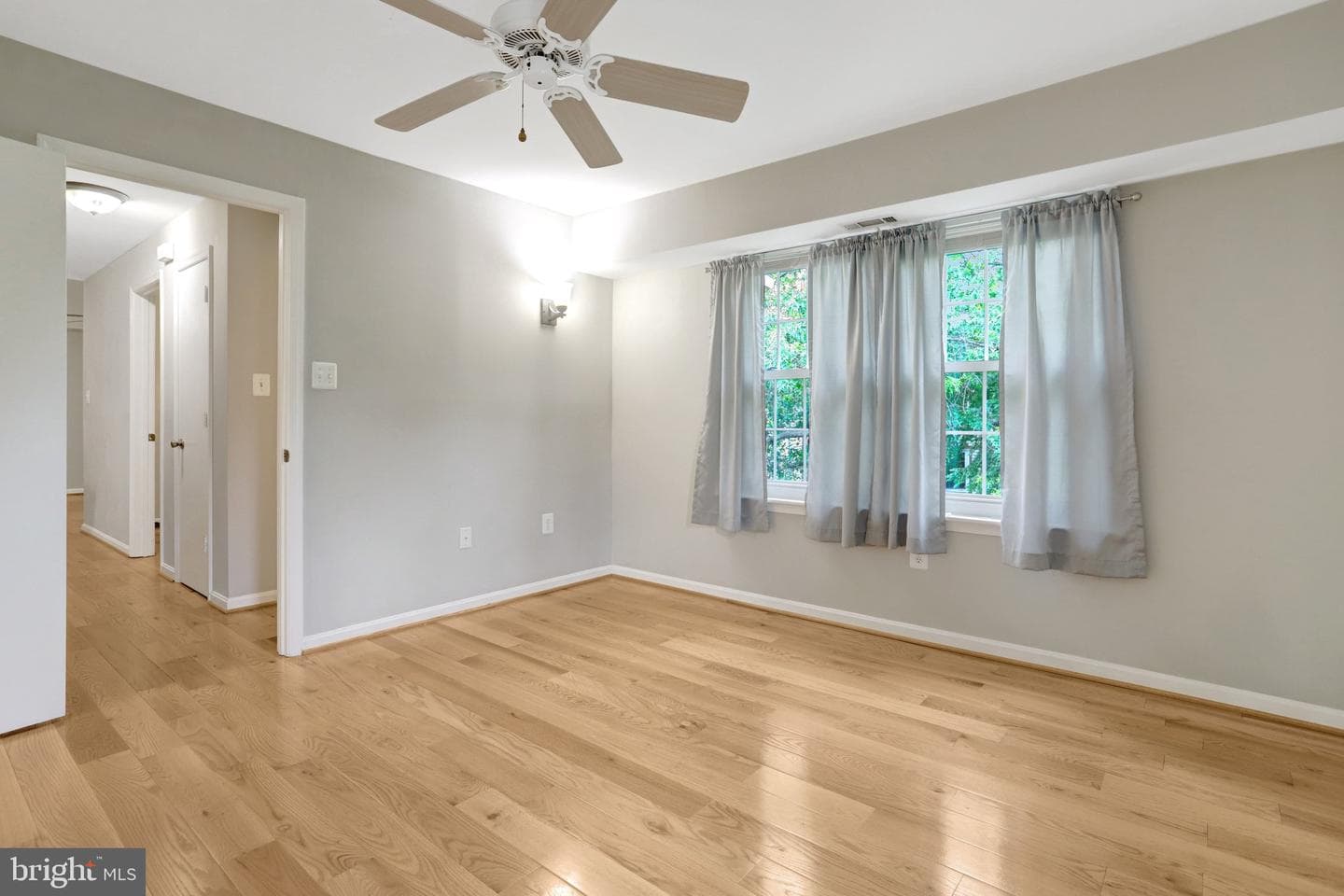 6906 Victoria Drive #k photo 18