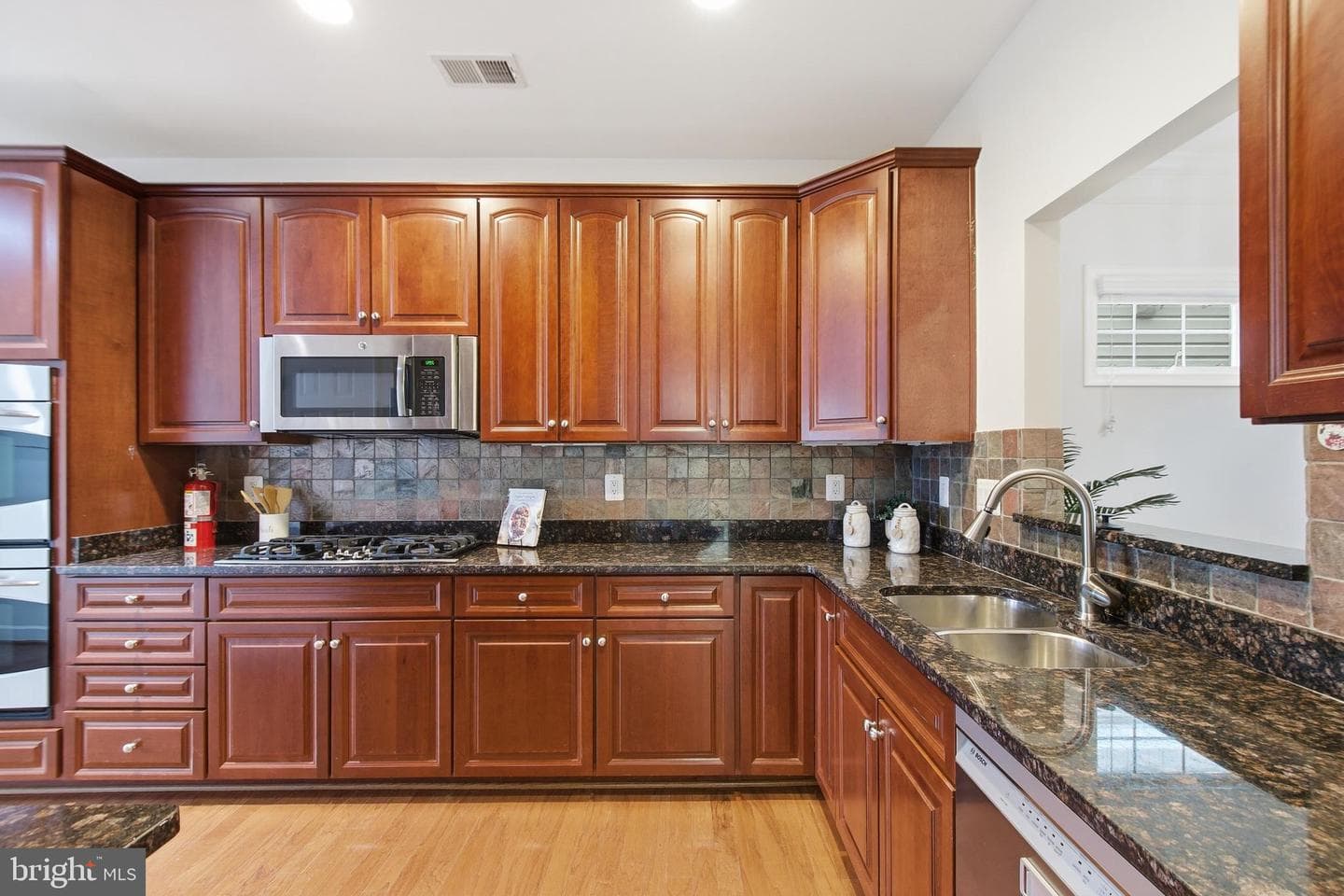 8932 Pink Carnation Court photo 13